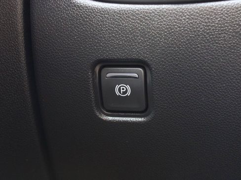 Used 2022 Chevrolet Blazer LT FWD image 23
