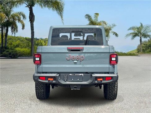 New 2026 Jeep Gladiator Mojave image 5