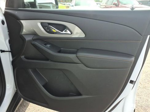 Used 2020 Chevrolet Traverse LT FWD image 11