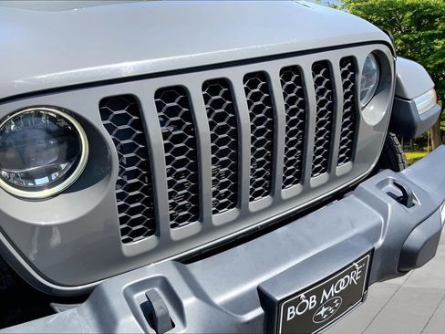 Used 2023 Jeep Gladiator Sport AWD/4WD image 31