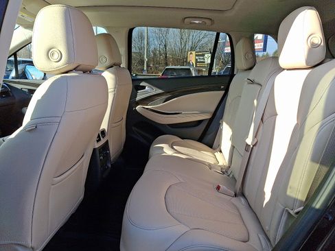 Used 2019 Buick Envision Essence image 8