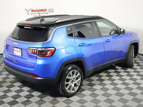 Used 2025 Jeep Compass Limited AWD/4WD image 4