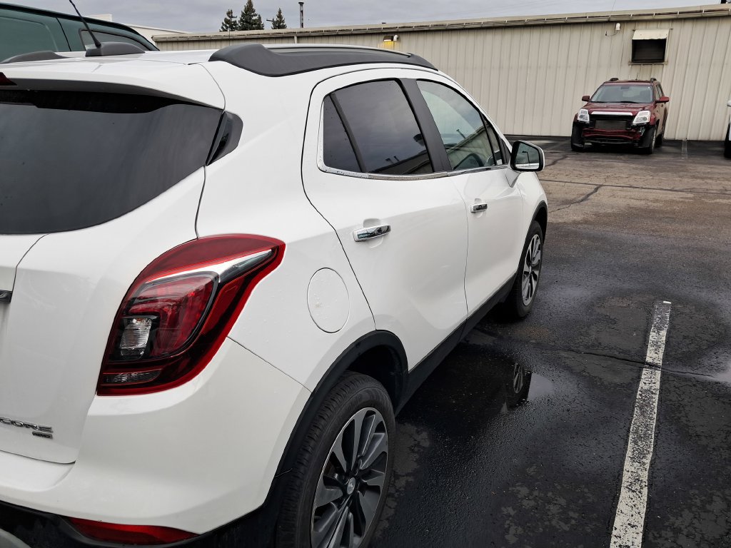 Used 2021 Buick Encore Preferred AWD/4WD image 7