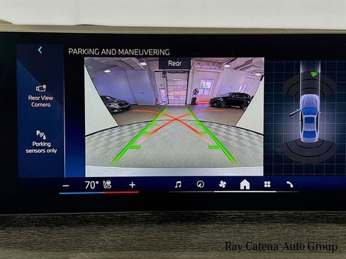 Used 2025 BMW 330i xDrive Sedan w/ Premium Package AWD/4WD image 14