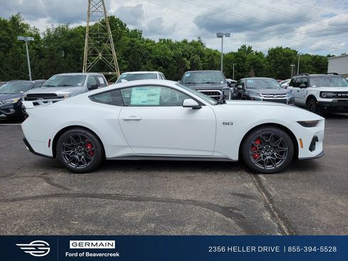 New 2026 Ford Mustang GT Premium w/ GT Performance Package RWD image 4