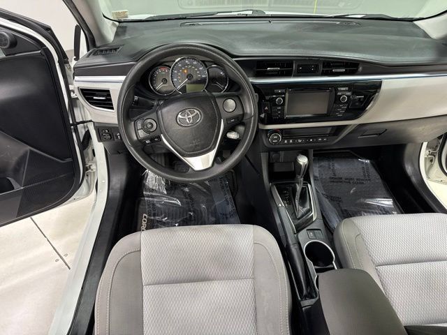 Used 2016 Toyota Corolla LE FWD image 11