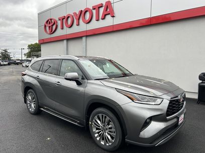 New 2026 Toyota Highlander Platinum