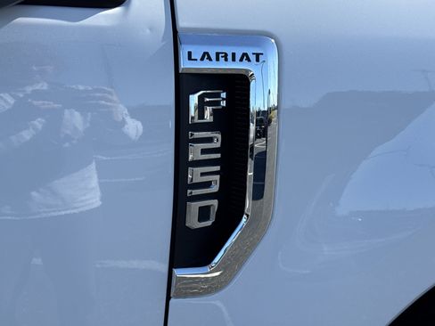 Certified 2019 Ford F250 Lariat w/ Lariat Ultimate Package image 9