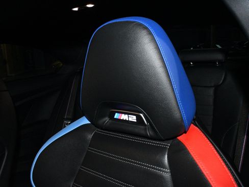 Used 2023 BMW M2 w/ Lighting Package RWD image 9