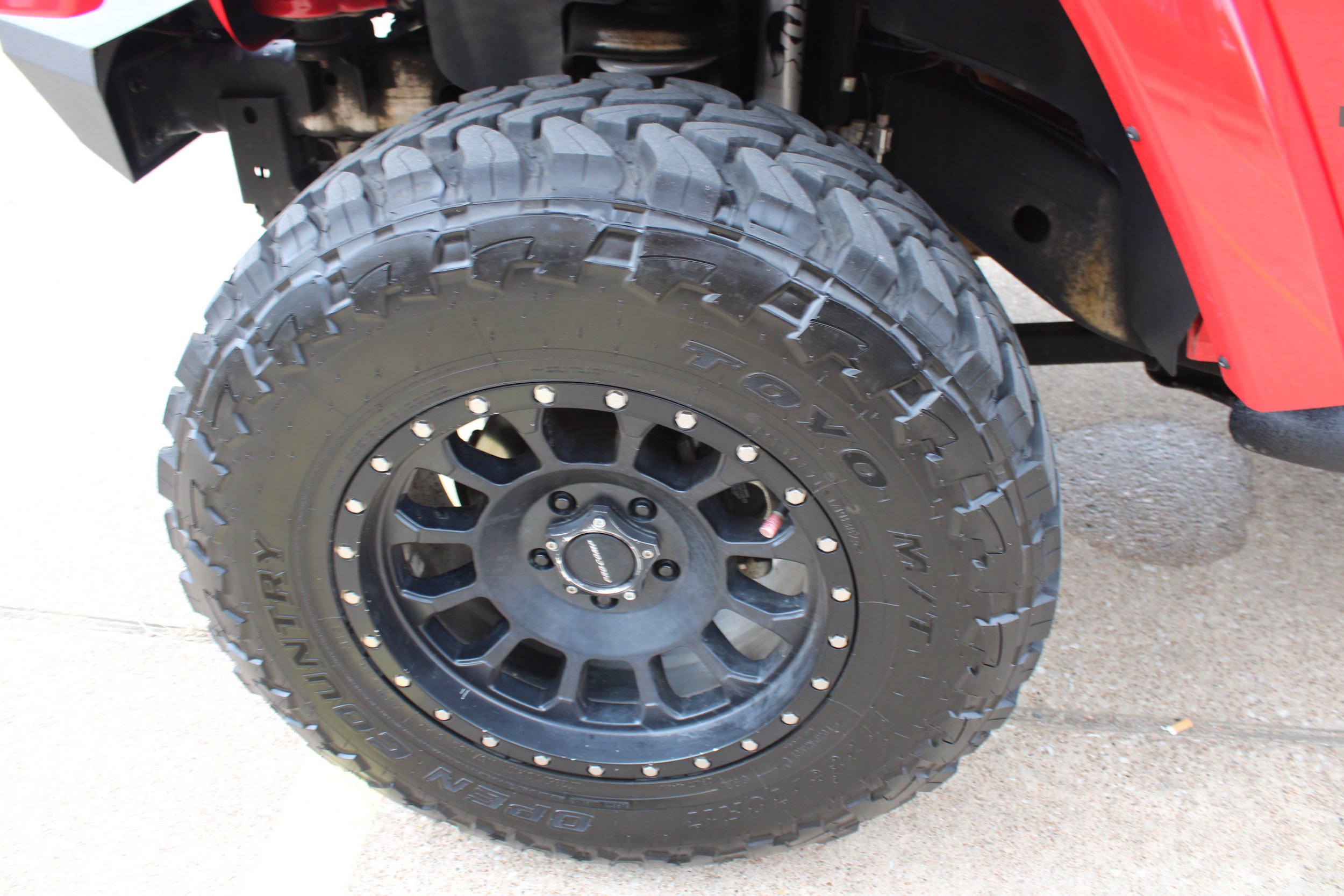 Used 2015 Jeep Wrangler Unlimited Rubicon w/ Connectivity Group AWD/4WD image 17