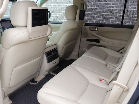Used 2013 Lexus LX 570 4WD image 48