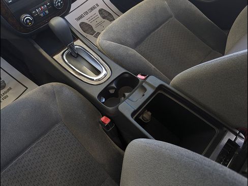 Used 2015 Chevrolet Impala LT w/ LT Sunroof Package FWD image 32
