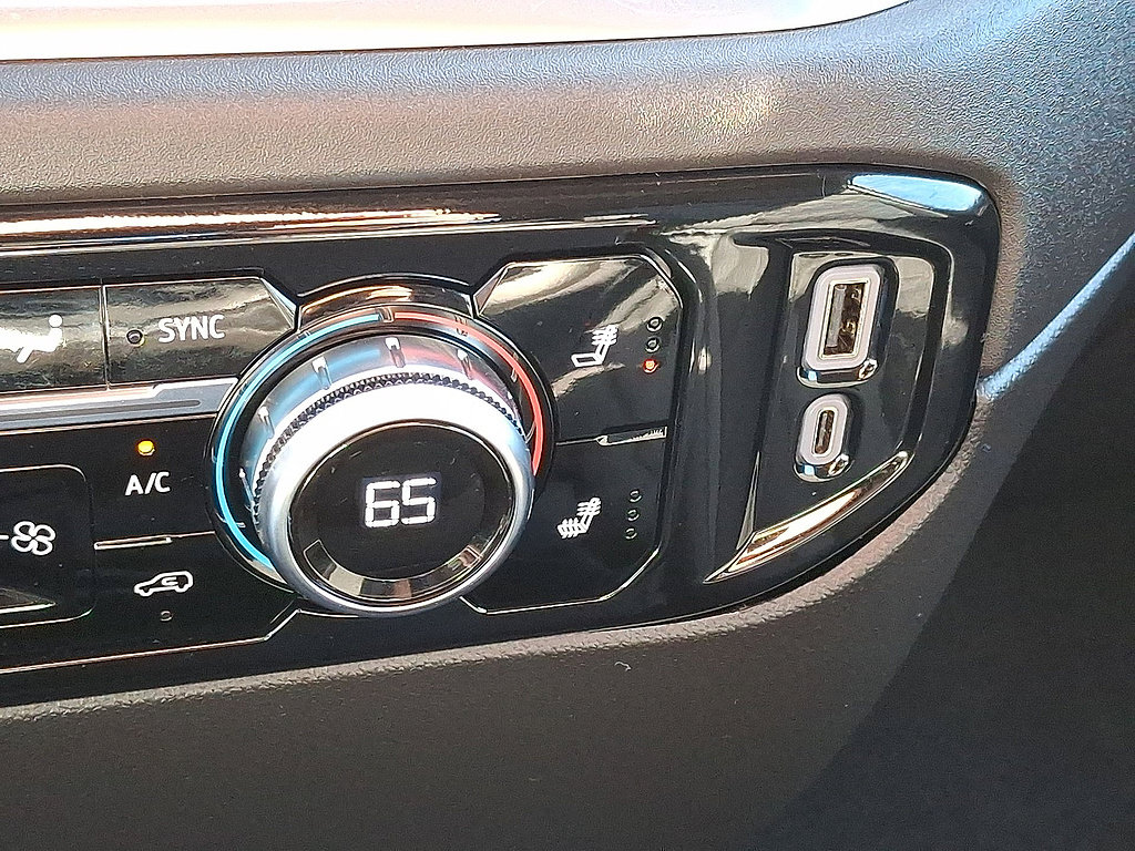 Used 2025 GMC Sierra 2500 SLE AWD/4WD image 19