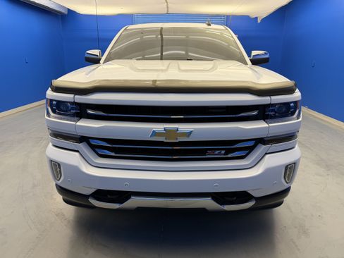 Used 2018 Chevrolet Silverado 1500 LTZ Z71 w/ LTZ Plus Package AWD/4WD image 3