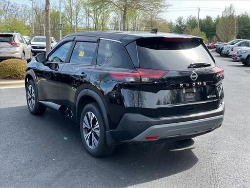 Used 2023 Nissan Rogue SV image 5