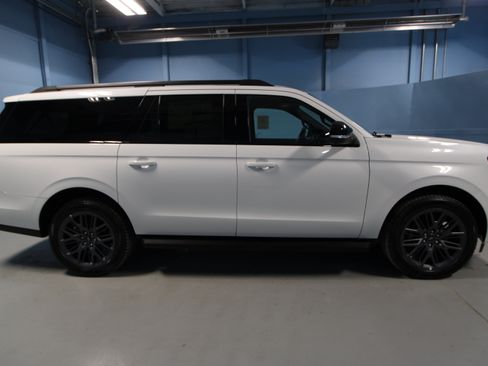 New 2026 Ford Expedition Max Platinum w/ Stealth Appearance Package AWD/4WD image 36