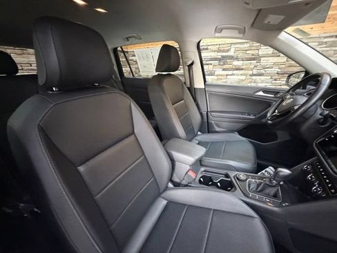 Used 2019 Volkswagen Tiguan SE AWD/4WD image 17