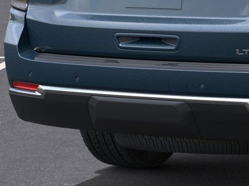 New 2026 Chevrolet Suburban LT AWD/4WD image 15