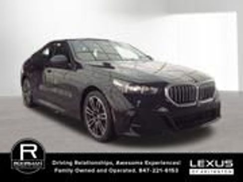 Used 2026 BMW 530i xDrive image 2