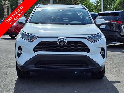 Used 2020 Toyota RAV4 XLE Premium FWD image 2