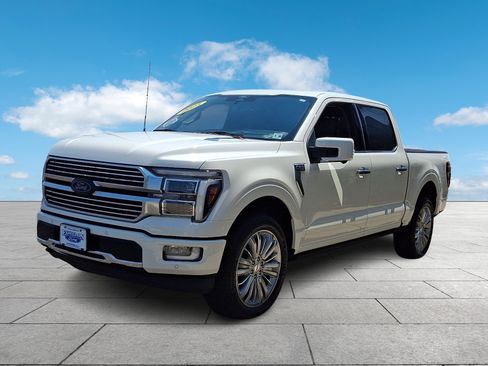 Used 2025 Ford F150 Platinum w/ Equipment Group 703A Plus AWD/4WD image 3