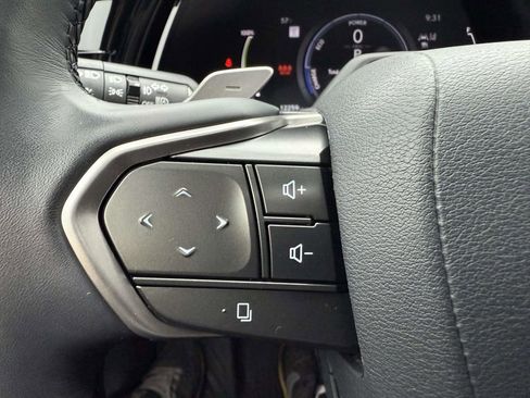 Used 2024 Lexus RX 450h AWD w/ Luxury Package image 23