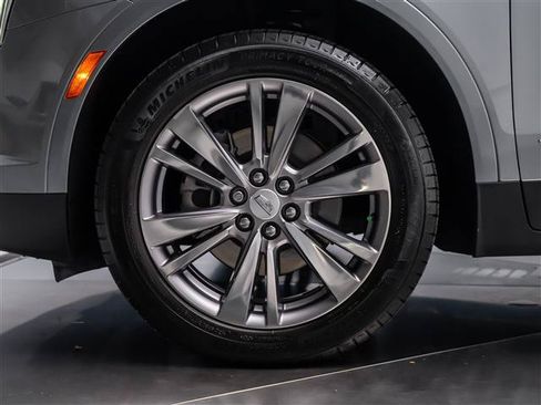 Used 2023 Cadillac XT5 Premium Luxury FWD image 11
