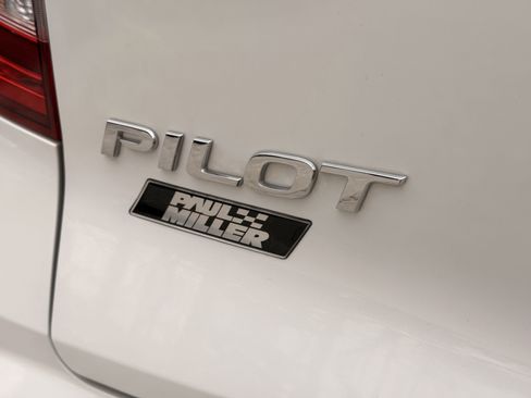 Used 2022 Honda Pilot Touring image 25