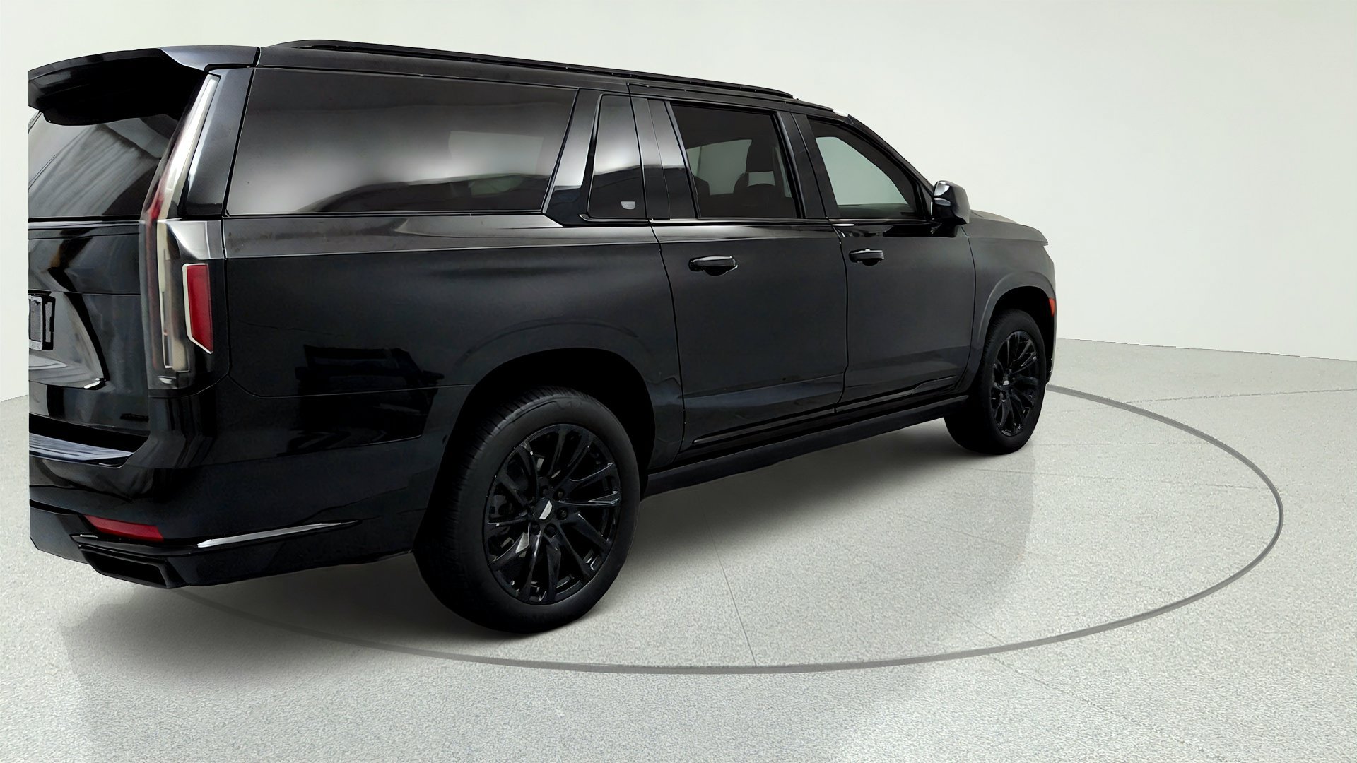 Used 2023 Cadillac Escalade ESV Sport Platinum w/ LPO, ONYX Package AWD/4WD image 5