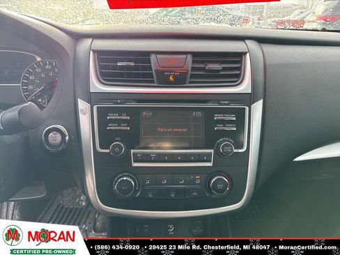 Used 2016 Nissan Altima 2.5 S w/ Interior Lighting Package image 17