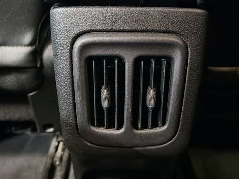 Used 2019 Jeep Compass Limited AWD/4WD image 21