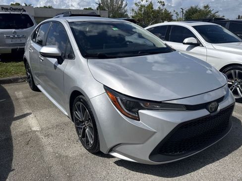 Used 2020 Toyota Corolla LE FWD image 9