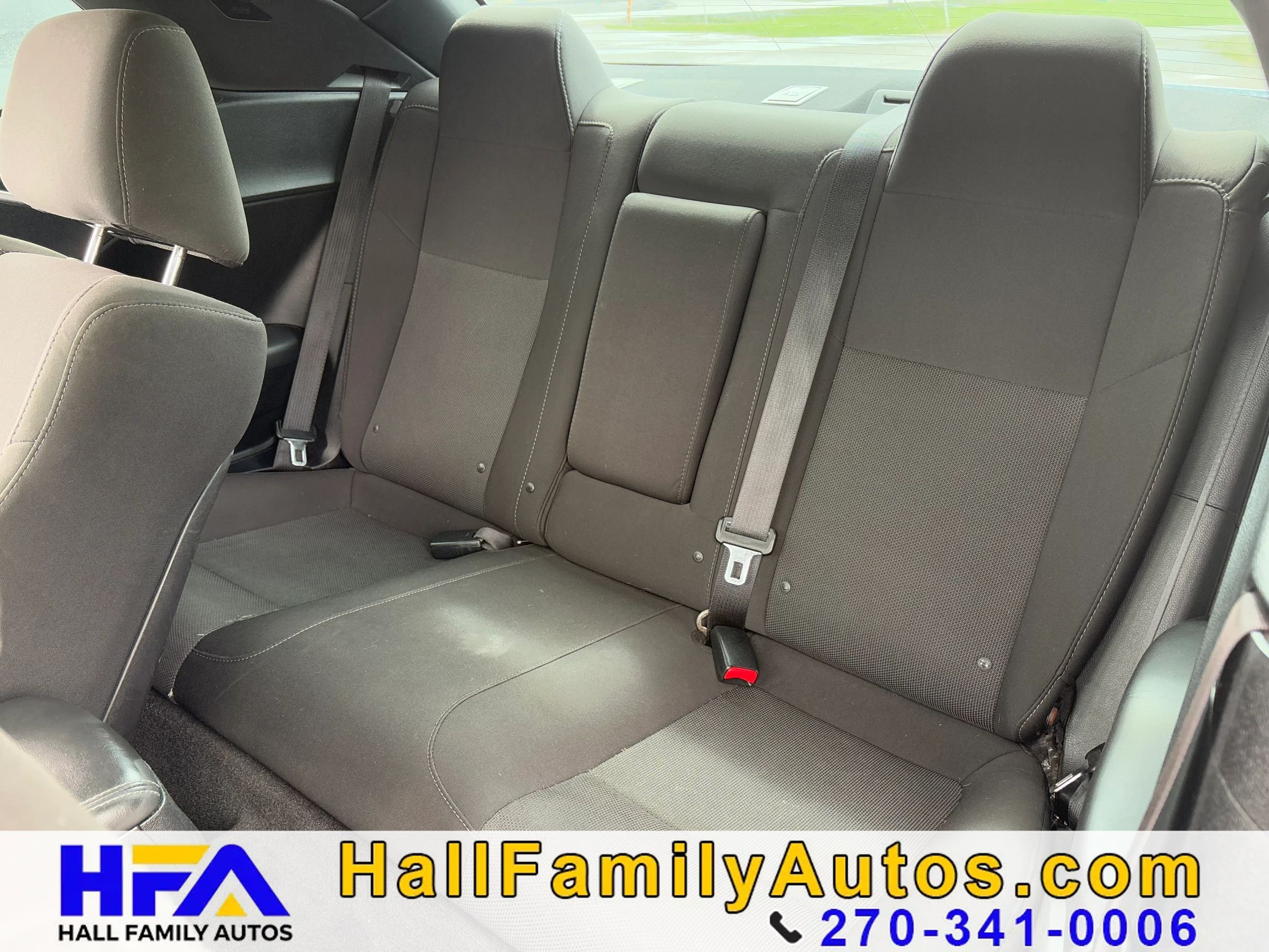 Used 2015 Dodge Challenger R/T RWD image 19