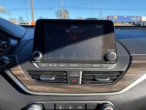 Used 2024 Nissan Altima 2.5 SV image 26