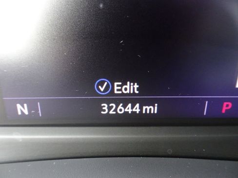 Certified 2022 Cadillac XT4 Luxury w/ Cold Weather Package image 18