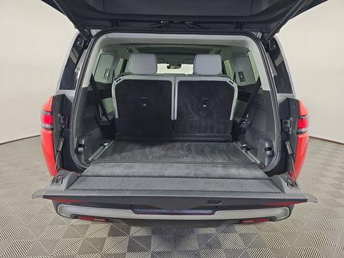Used 2024 Rivian R1S Adventure AWD/4WD image 15