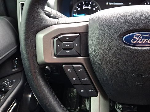 Used 2021 Ford Expedition XLT image 23