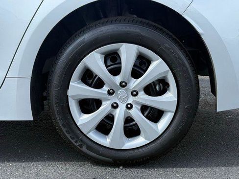Used 2026 Toyota Corolla LE FWD image 14