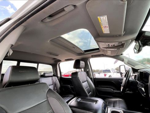 Used 2016 GMC Sierra 3500 Denali w/ Duramax Plus Package image 11