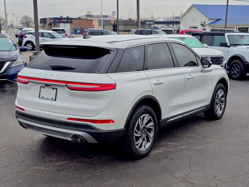 Used 2024 Lincoln Corsair Premiere image 21