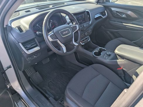 Used 2024 GMC Terrain SLE w/ Driver Convenience Package image 12