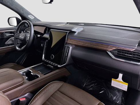 New 2026 GMC Acadia Denali Ultimate AWD/4WD image 31
