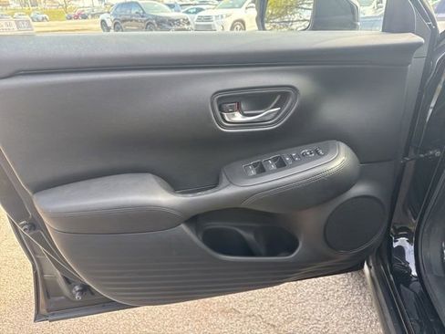 Used 2023 Honda HR-V LX image 10