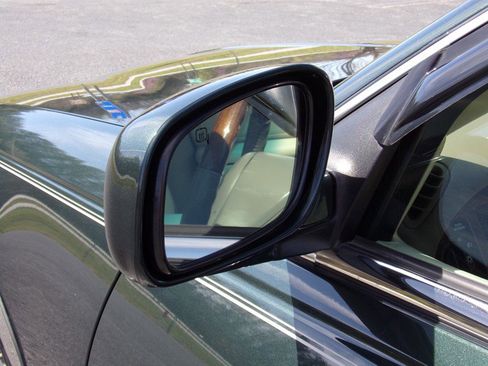 Used 2002 Lincoln Town Car Signature RWD image 13