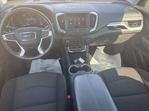 Used 2024 GMC Terrain SLE image 12