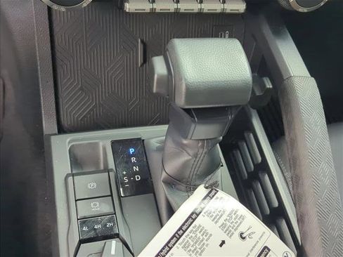 Certified 2025 Toyota Tacoma SR AWD/4WD image 20