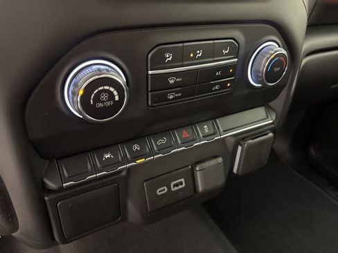 Used 2025 Chevrolet Silverado 1500 Custom AWD/4WD image 45