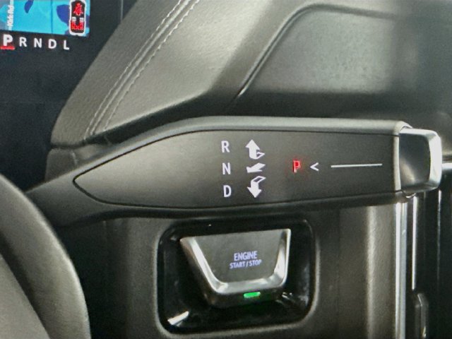 Used 2025 GMC Yukon Denali RWD image 19