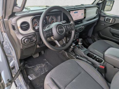 New 2026 Jeep Gladiator Sport AWD/4WD image 3