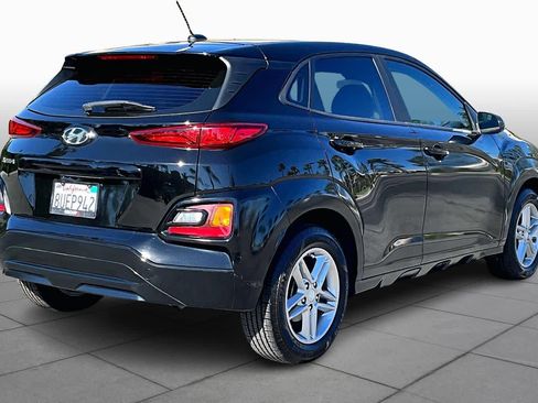 Used 2021 Hyundai Kona SE w/ Cargo Package image 12